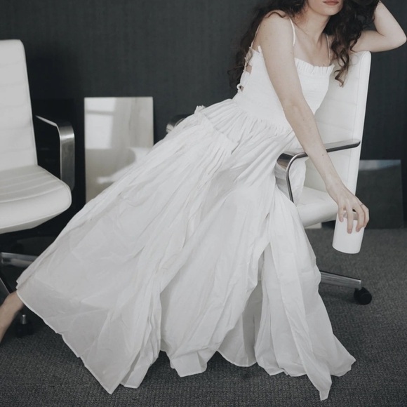 ASOS Design White Tiered Smocked Midi Dress Size 4 - Picture 3 of 7